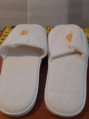 NEW ! Logo Hotels & Resort House Slipper White